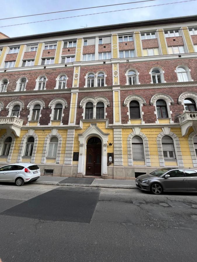 Garibaldik Apartman ブダペスト エクステリア 写真